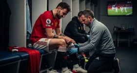 Manchester United captain Bruno Fernandes